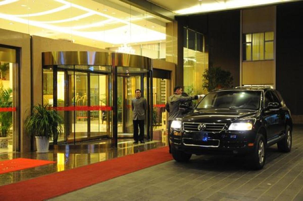 Golden Dragonball Hotel Guilin Exterior foto
